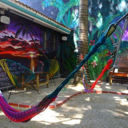 The Yak Hostel Playa del Carmen Eksteriør billede