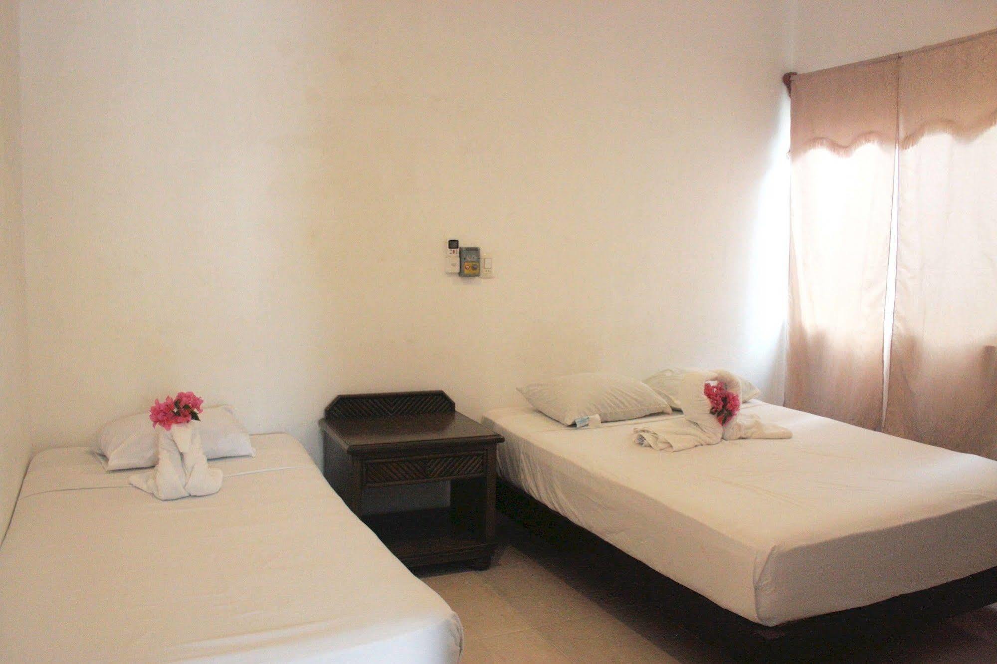 The Yak Hostel Playa del Carmen Eksteriør billede